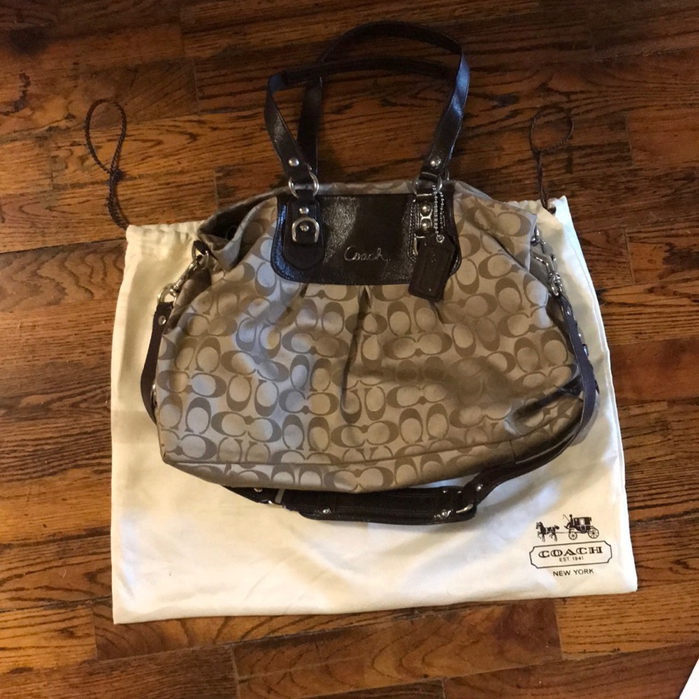 ⭐️Large Coach Purse⭐️